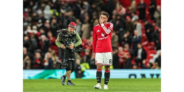 Manchester Unitedin manageri Michael Carrick ihmeissään fanien buuauksesta Manchester Unitedin manageri Michael Carrick ihmeissään fanien buuauksesta